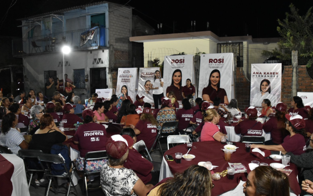 Rosi Bayardo Festeja A Las Mamás En Manzanillo - Noticias Manzanillo